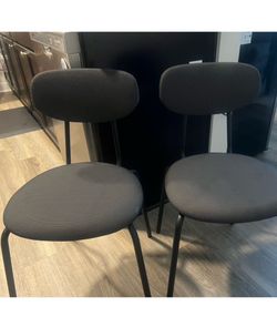 2 chairs