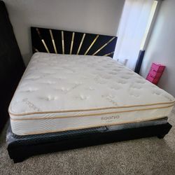 King Bed Frame With Mattress 