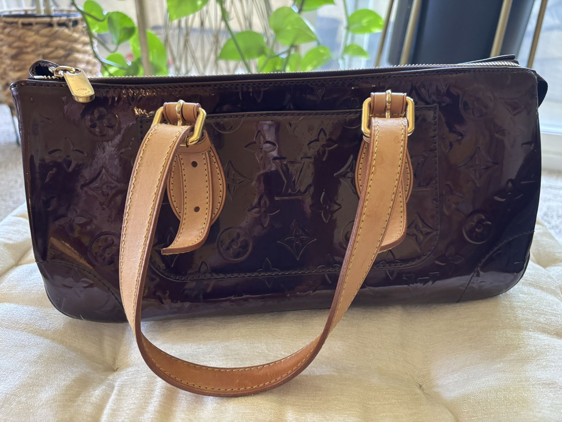 Louis Vuitton Vernis Bag