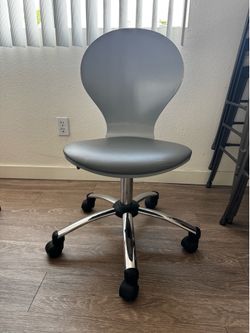Desk chair