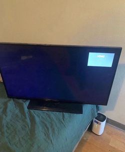 Insignia 32 inch television