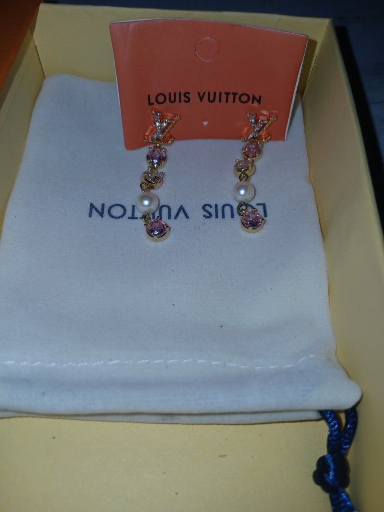 Womens Pearl Earrings