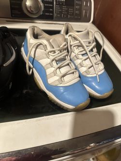 JORDAN 11 Girls Light Blue