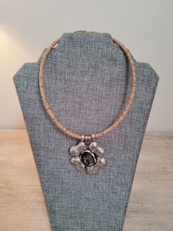 Cute Necklace  .   Size 9"×  5 " .  