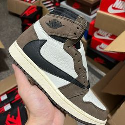 𝐎𝐧l𝐲 𝐫𝐞𝐩l𝐲 𝐨𝐧 𝐈 G@𝐓𝗼𝗽𝐤𝐢𝐜𝐤𝐬.𝐒𝐞𝐭𝐡                         AJ 1 travis scott mocha
