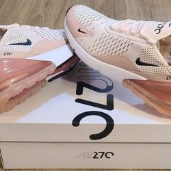 Nike Air Max 270 Size 7.5 For Women 