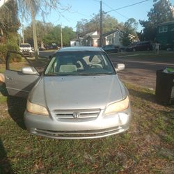 4 door Honda Accord lx 4 cylinder