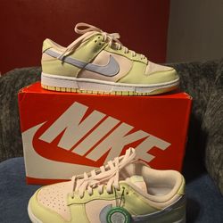 Women's Nike  DUNK LOW LIME ICE 