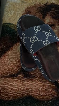 Gucci sandals size 7