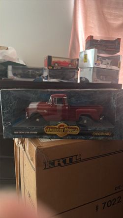 ERTL American Muscle 1955 Chevy 3100 Stepside Die-Cast