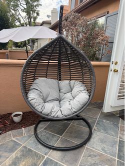 Egg chair