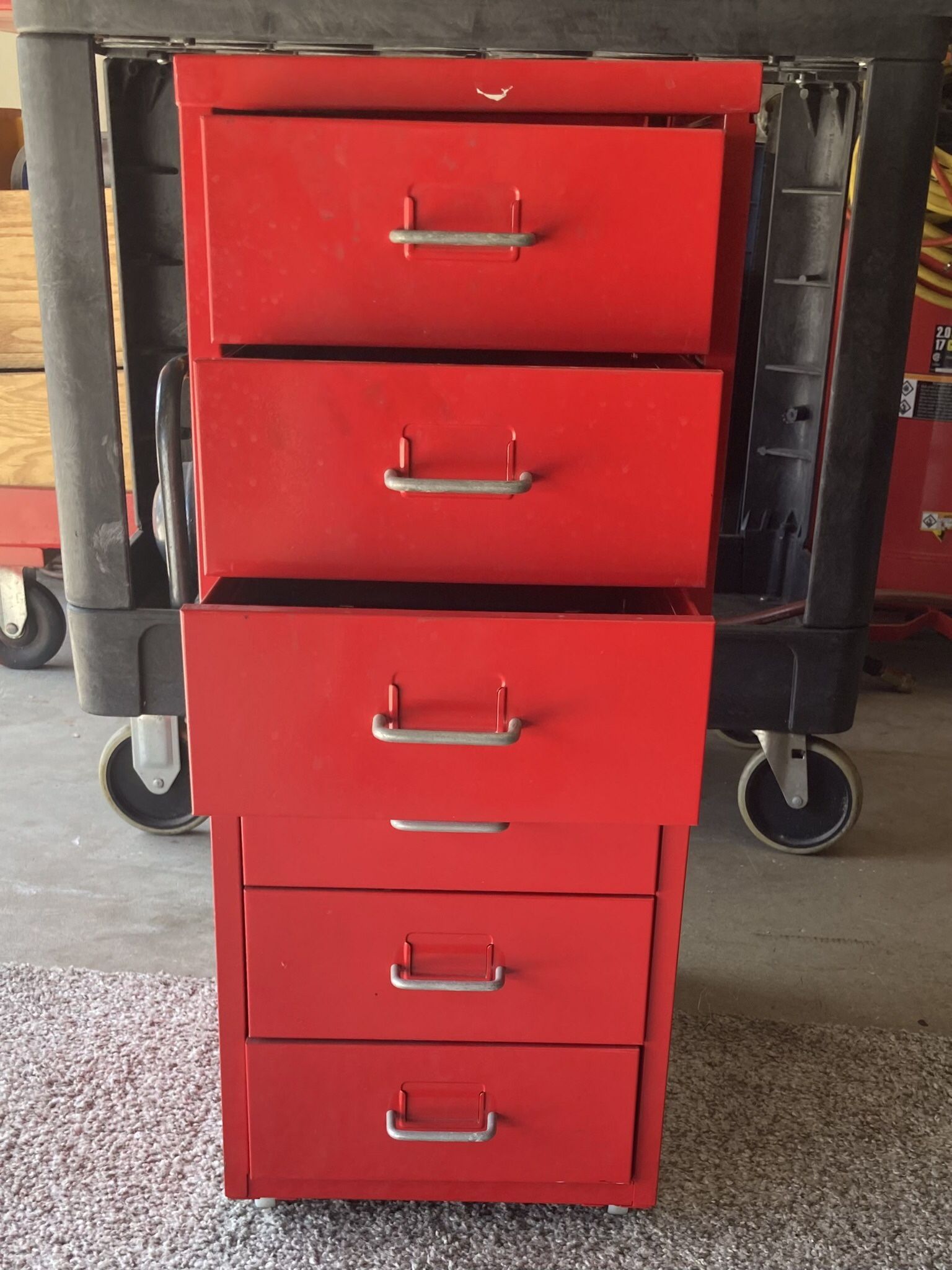 6 Drawer Metal Unit - It Rolls! - Would Be Great Nightstand, Bathroom Vanity, Craft Supplies, Etc Quick & Easy Porch/ Patio Pickup