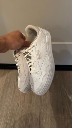 Reebok Sneakers