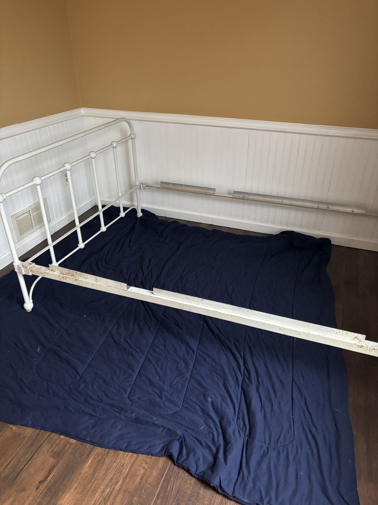 Full Size Wrought Iron Bed Frame