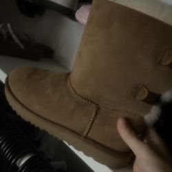 Bailey Bow Uggs Size 5y