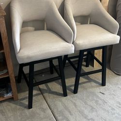 2 Bar Stools Swivel Like New 29” Seat Height 