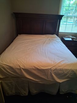 Queen bed set