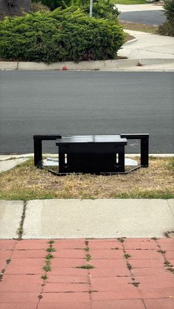 Free tv stand