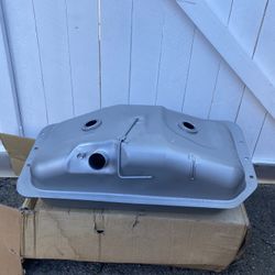 Toyota Pick Up Gas Tank 