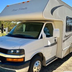 2005 Four Winds 5000
