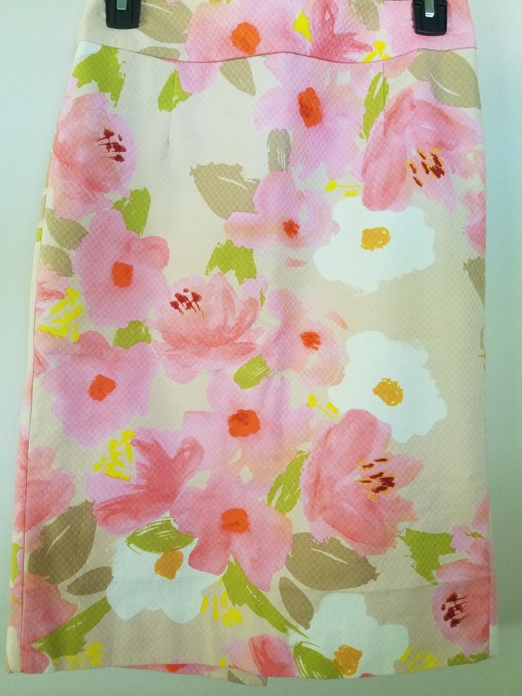 Lined floral pattern skirt - Sz 0 - 2