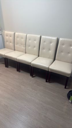 Dinning Room Chairs In Cream Color (5)