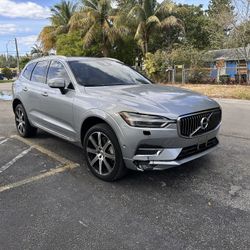 2018 VOLVO XC60 