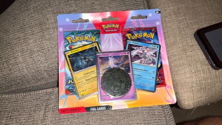 Enhanced 2-Pack Blister featuring promotional foil cards of Zekrom, Latios, and Palkia