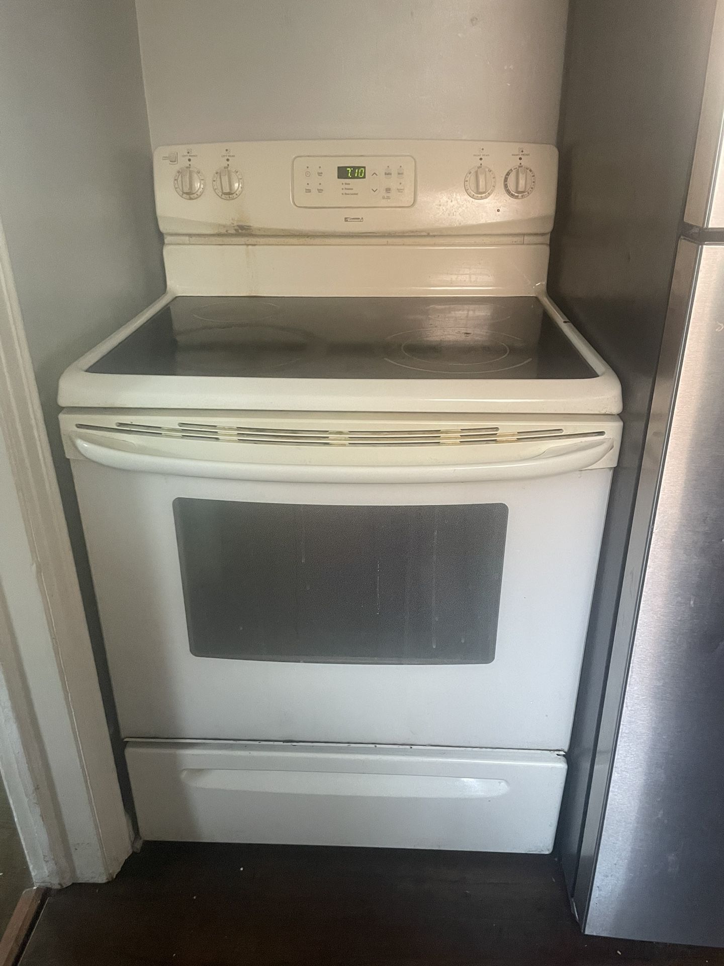 $100  Electric Stove