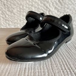 2 Pairs Of Girls Tap Shoes