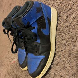 Blue And Black Jordan 1s Size 5.5Y NEGOTIABLE❗️