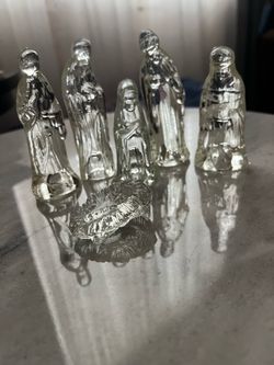 The Holy Family Nativity, Set of 6 (glass )