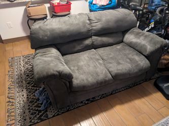 Free Love Seat