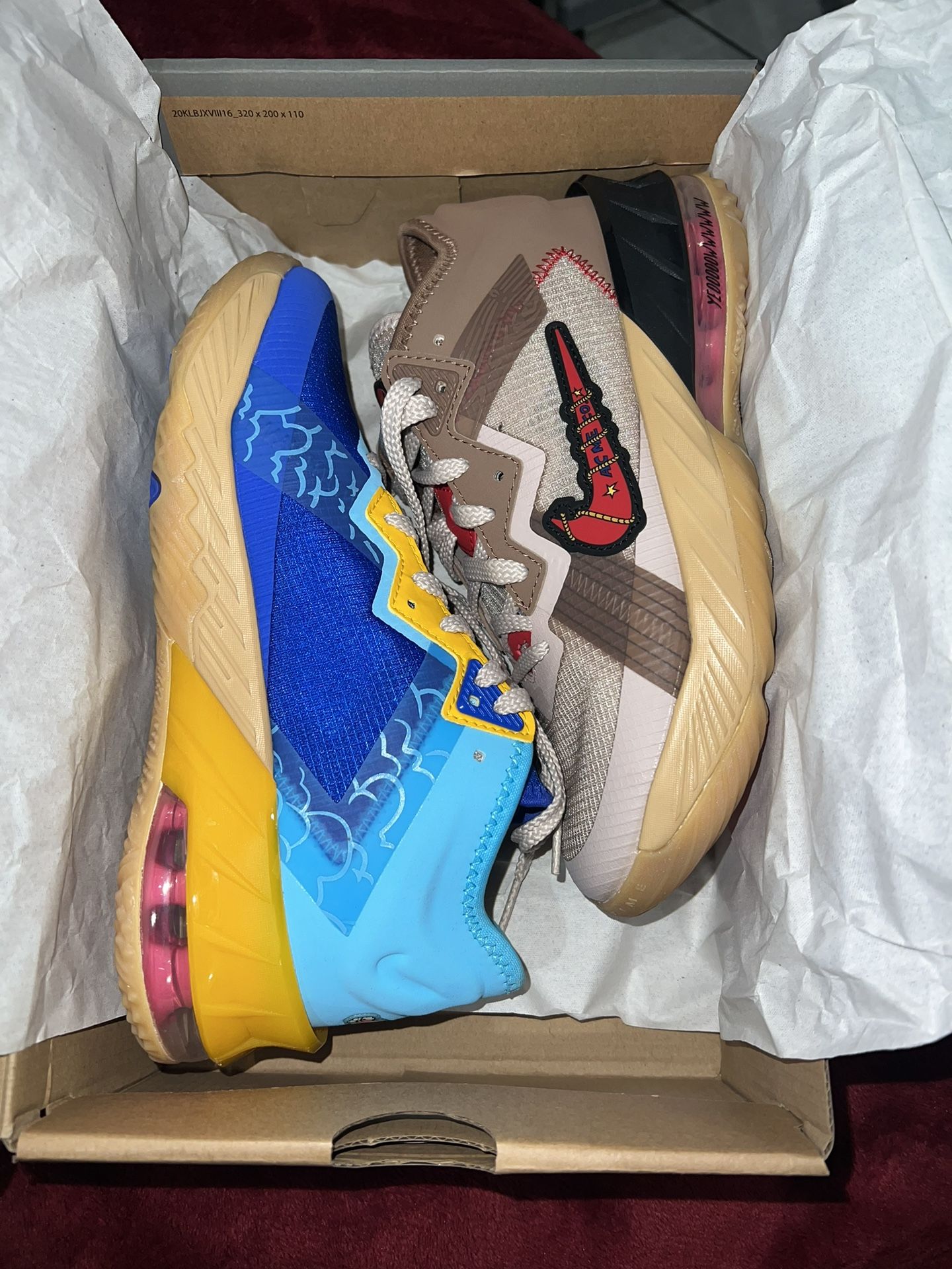 Nike Lebron 18 Wile E/ Road Runner