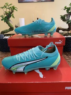 Puma Women Soccer Cleats (OBO)