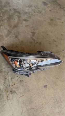 2017-2022 Subaru Impreza/ Crosstrek 2018-2023 Halogen Headlight Right Side