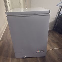 Compact Chest Deep Freezer