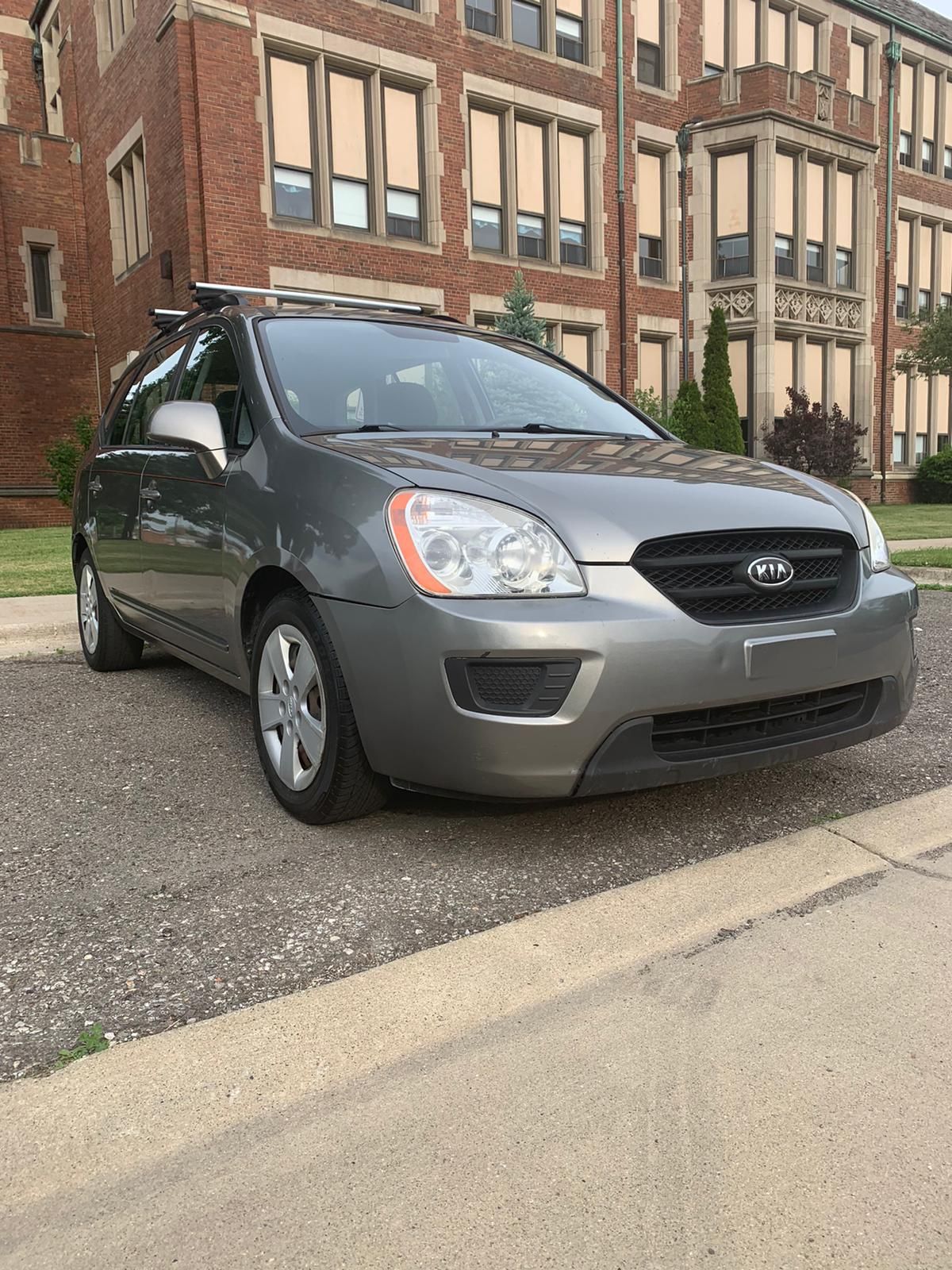 2009 Kia Rondo