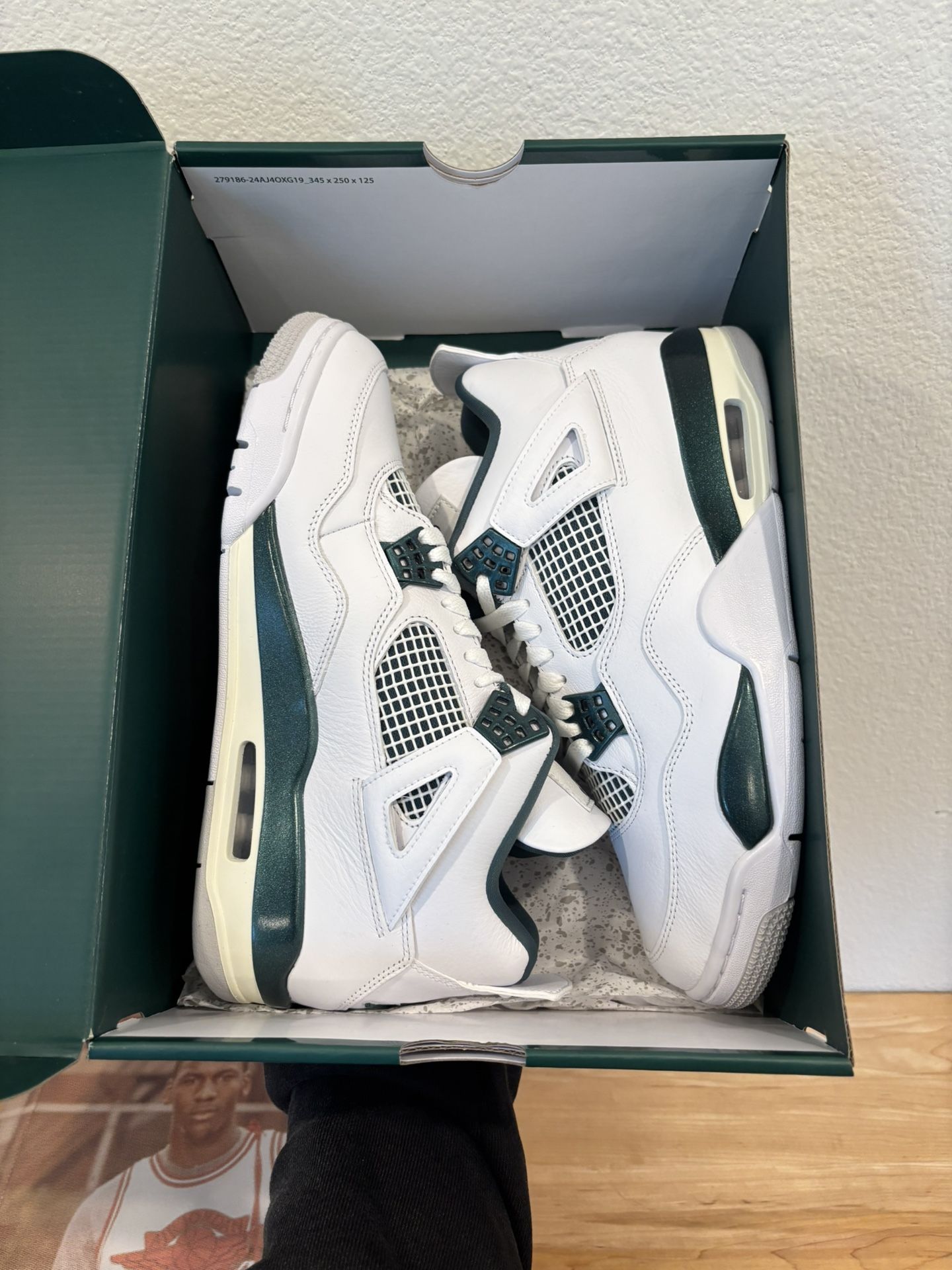 OXIDED GREEN JORDAN 4