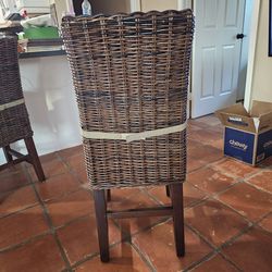 4 matching barstools