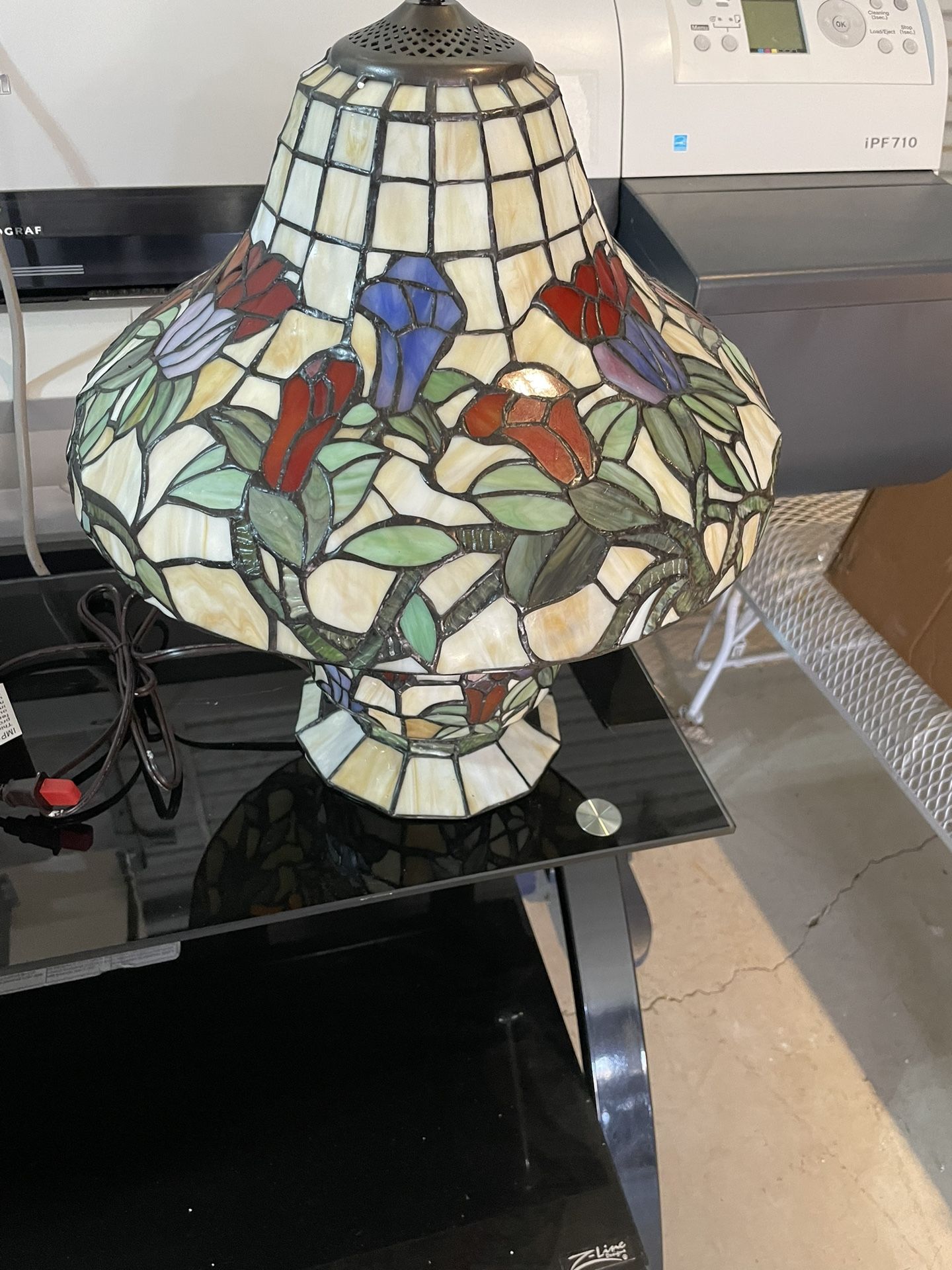 New Beautiful Tiffany Style Flower Lamp