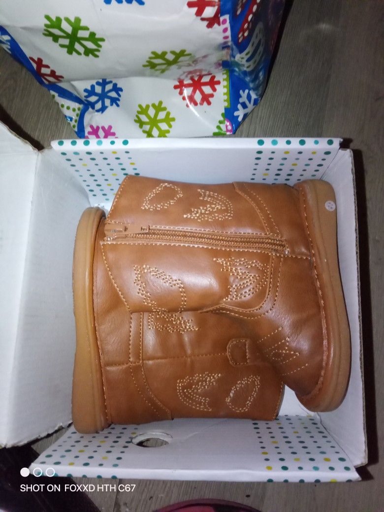 Wee Squeak Toddler Squeaky Boots with Removable Squeaker in Fun Style