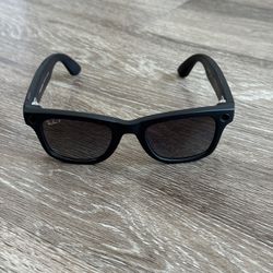 Ray-Ban Meta Wayfarer ( Gen 1 )