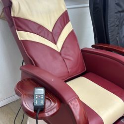 MASSAGE CHAIR