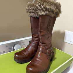 Naturalizer brown leather boots size 6 in excellent condition 