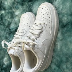 Like New Nike Court Visions W7