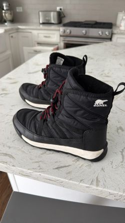 Big Girl Sorel Winter Boots Aize 4 EXCELLENT Condition