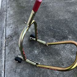 Pitbull Front Bike Stand