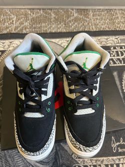 Jordan 3 pine green size 7y