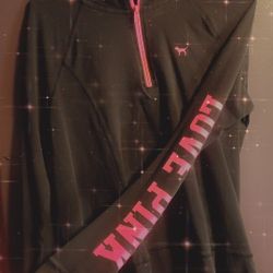 Woman's Size Medium Long Sleeve 